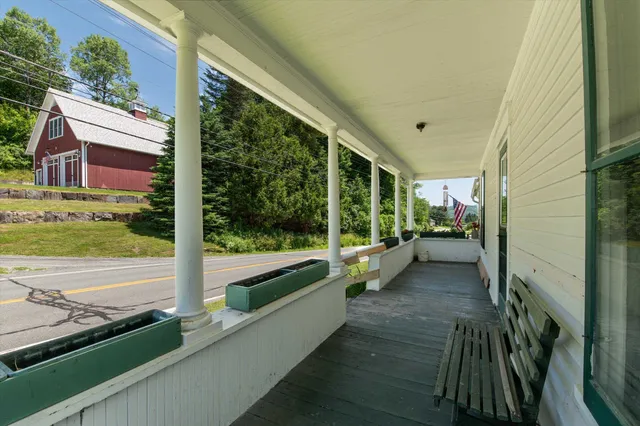 $199,900 | 693 Us Route, St. Johnsbury, VT 05819
