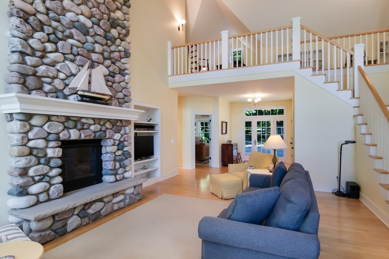 8964 South Dunns Farm Road Maple City, MI 49664 - Photo 14 of 68 1914051-13.JPG
