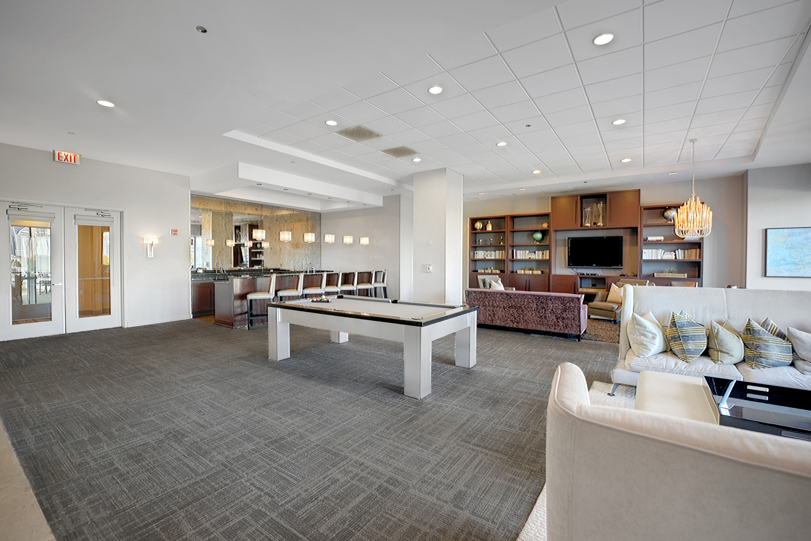 1201 South Prairie Avenue, Unit 2404 Chicago, IL 60605 - Photo 17 of 25 a living room with furniture and a flat screen tv