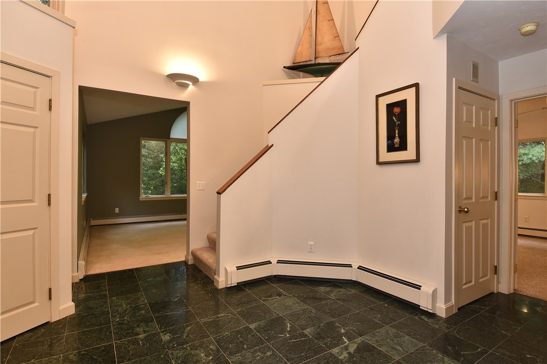 99 Sedgefield Road North Kingstown, RI 02852 - Photo 4 of 34 Gallery Image 4