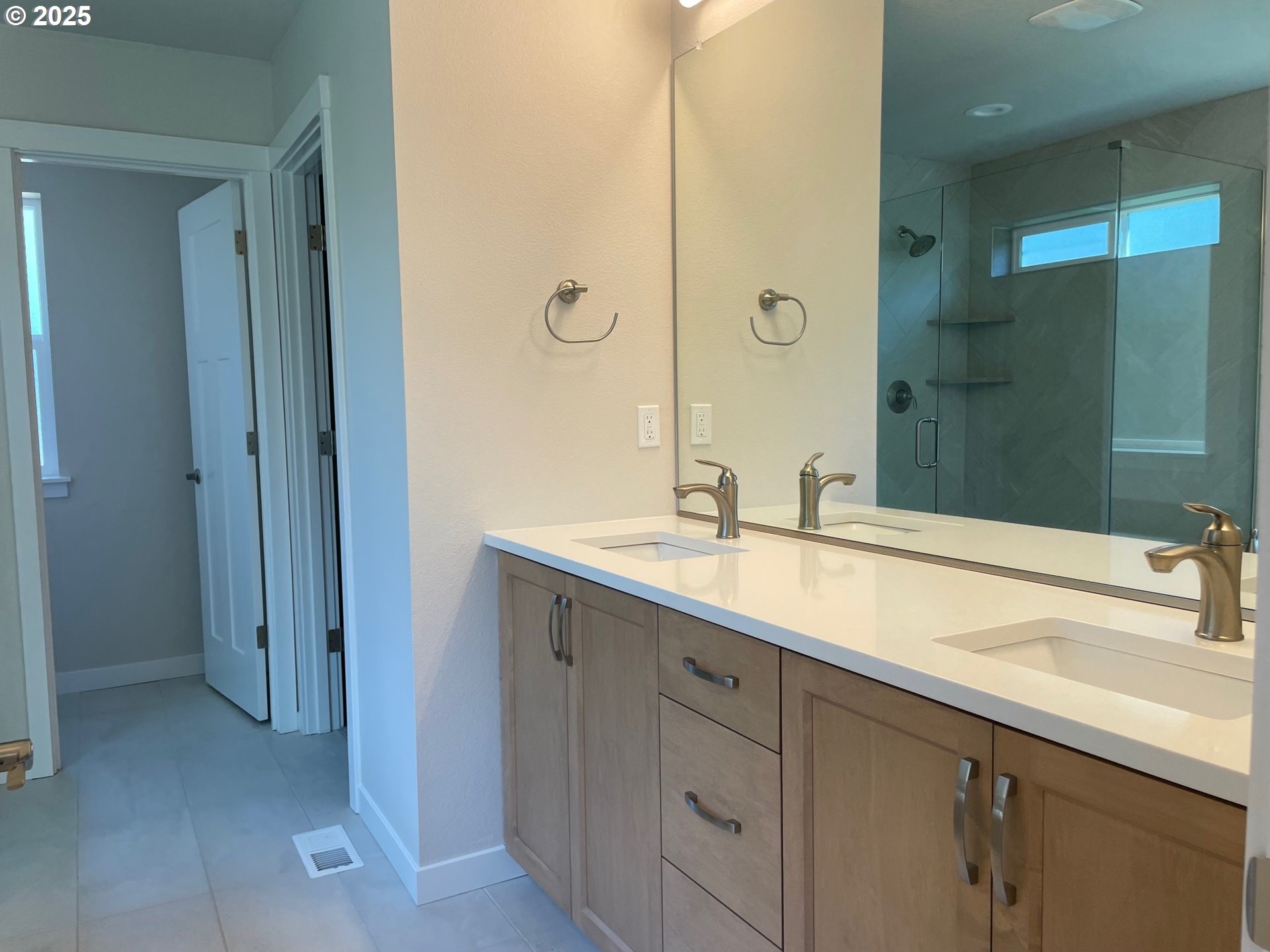 7863 Southwest Thornbridge Terrace, Unit 11 Beaverton, OR 97007 - Photo 19 of 34 Bedroom