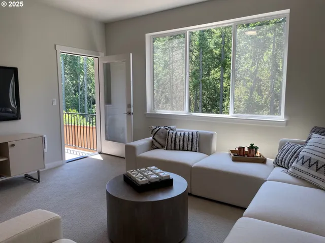 $744,950 | 7863 Southwest Thornbridge Terrace, Unit 11, Beaverton, OR 97007