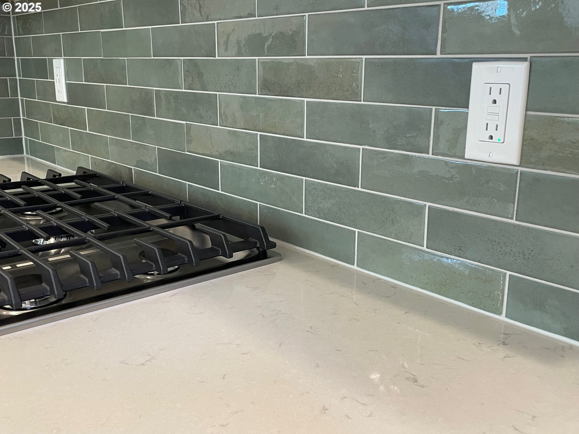 7863 Southwest Thornbridge Terrace, Unit 11 Beaverton, OR 97007 - Photo 6 of 34 Great Room