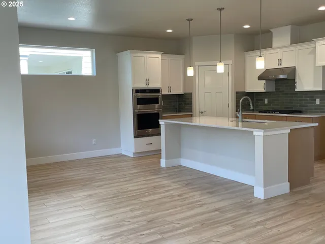 $744,950 | 7863 Southwest Thornbridge Terrace, Unit 11, Beaverton, OR 97007