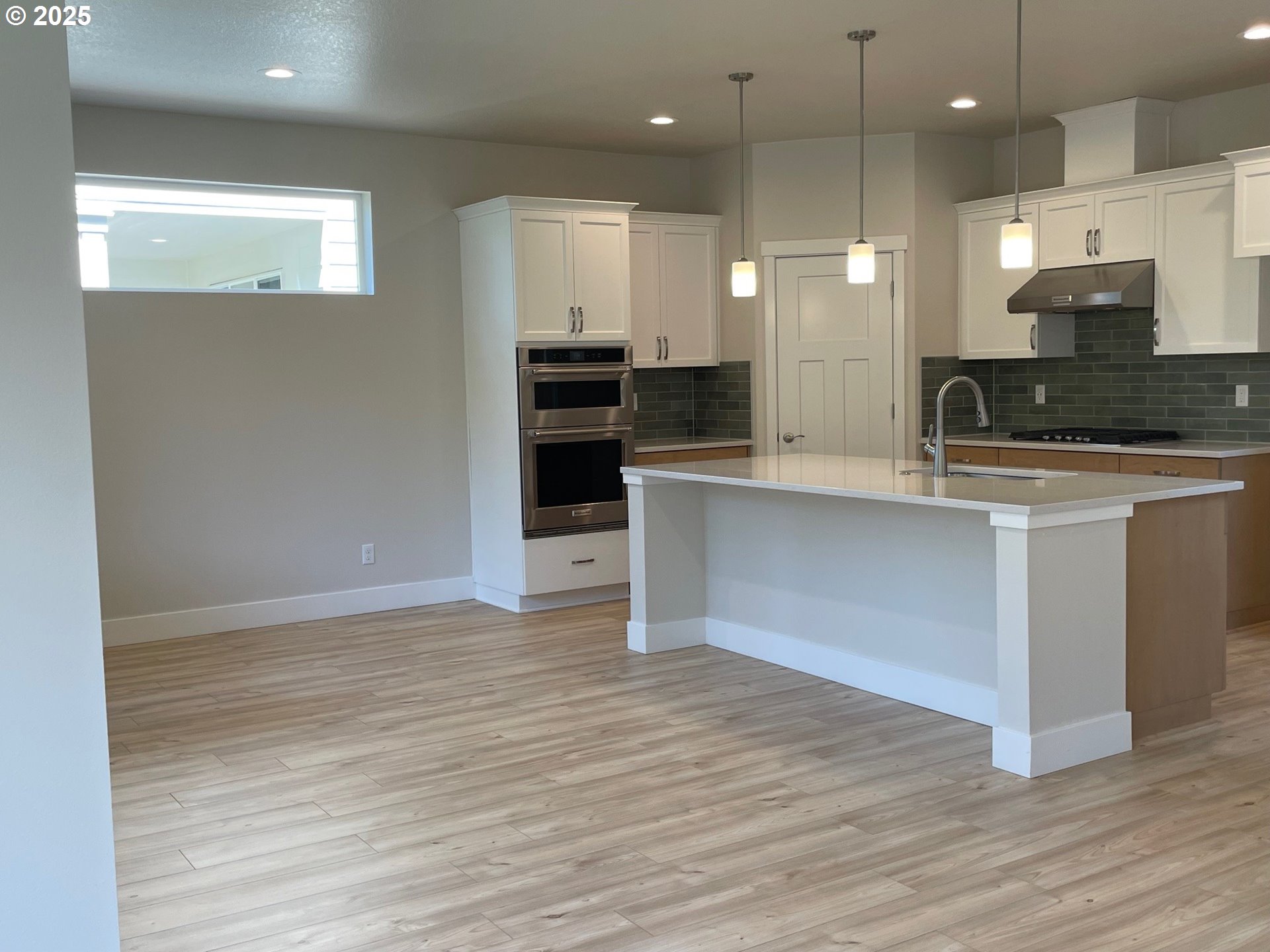 7863 Southwest Thornbridge Terrace, Unit 11 Beaverton, OR 97007 - Photo 9 of 34 Kitchen