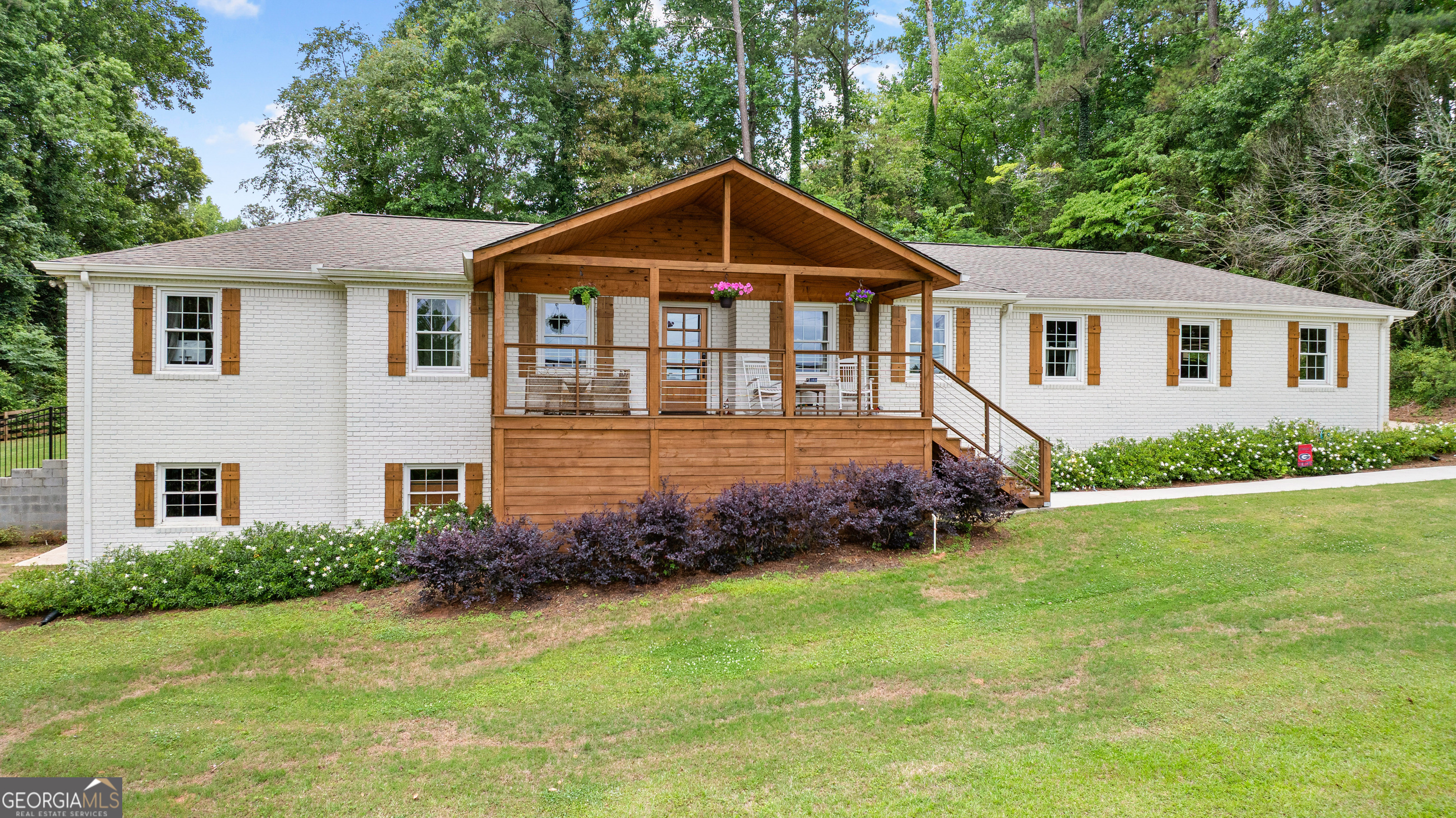 29 Red Bud Trail Newnan, GA 30263 - Photo 3 of 60