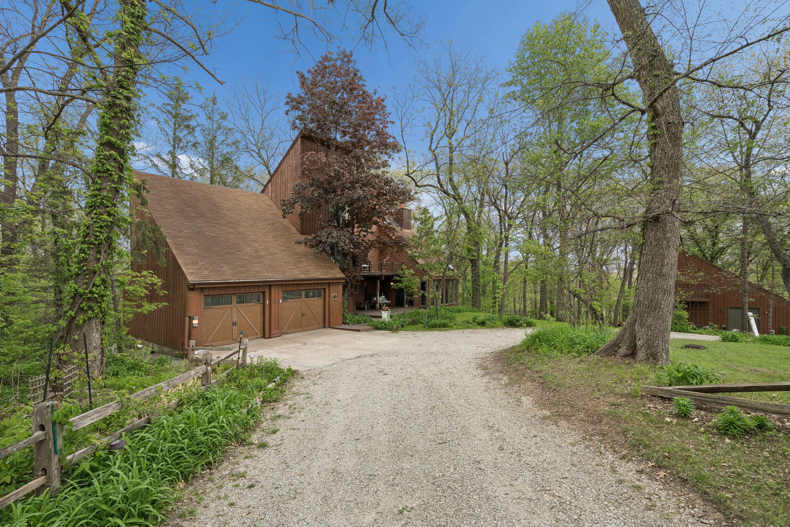 644 Schroeder Road Coal Valley, IL 61240 - Photo 4 of 88