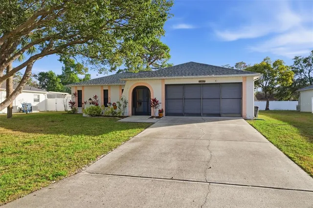 $299,900 | 8164 Pagoda Drive, Spring Hill, FL 34606