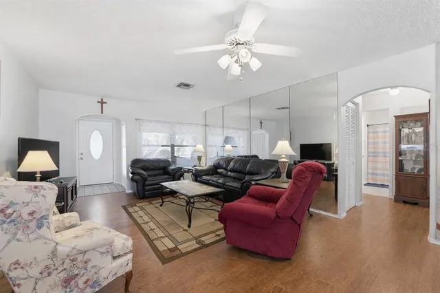 $299,900 | 8164 Pagoda Drive, Spring Hill, FL 34606