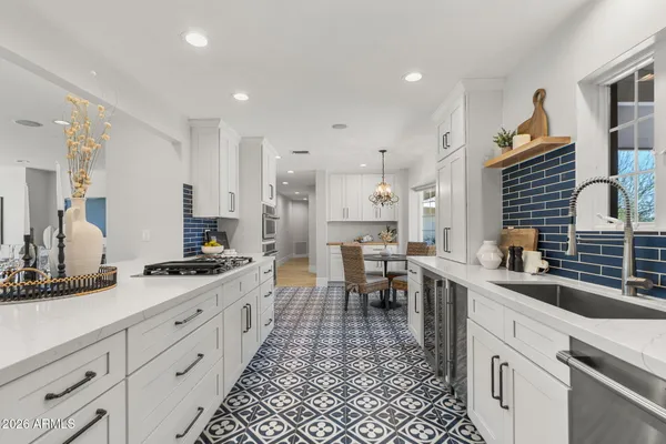 $2,475,000 | 5231 North 42nd Place, Phoenix, AZ 85018
