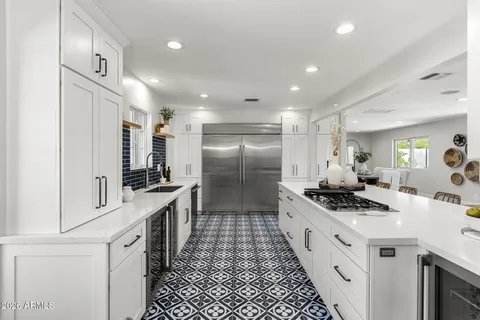 $2,475,000 | 5231 North 42nd Place, Phoenix, AZ 85018