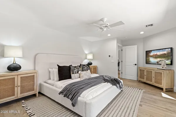 $2,475,000 | 5231 North 42nd Place, Phoenix, AZ 85018