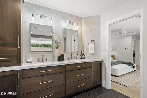 $2,475,000 | 5231 North 42nd Place, Phoenix, AZ 85018