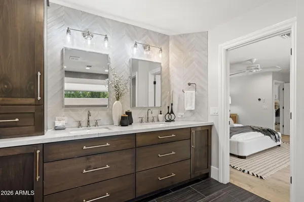 $2,475,000 | 5231 North 42nd Place, Phoenix, AZ 85018