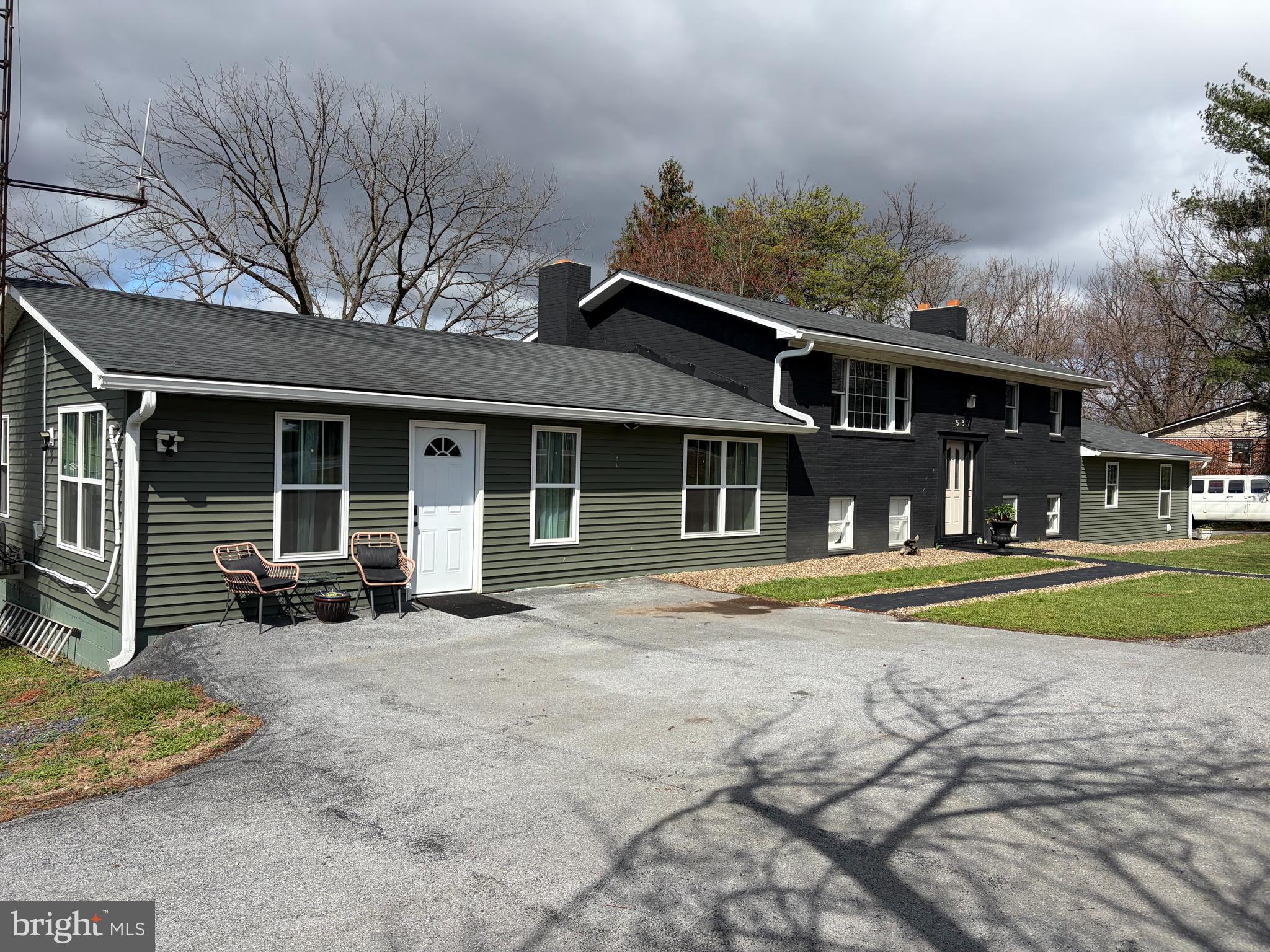 537 Ridge Road South Martinsburg, WV 25403 - Photo 3 of 52