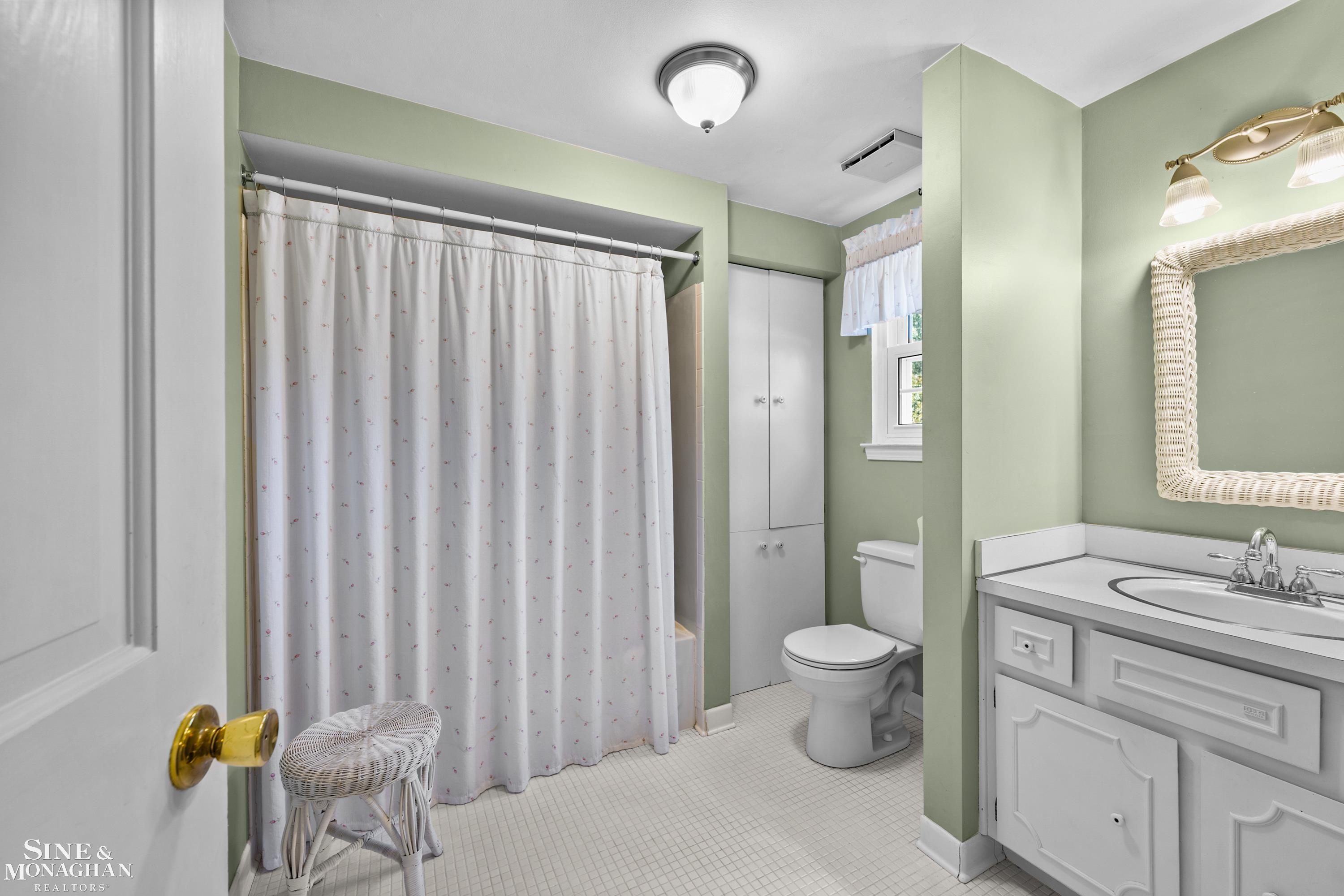 1022 Hampton Road Grosse Pointe Woods, MI 48236 - Photo 32 of 48