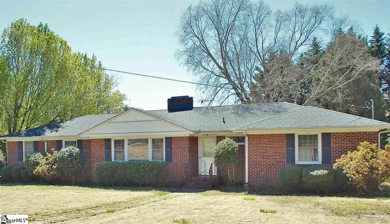 104 Edwards Road Greenville, SC 29615 - Photo 1 of 30 Gallery Image 1