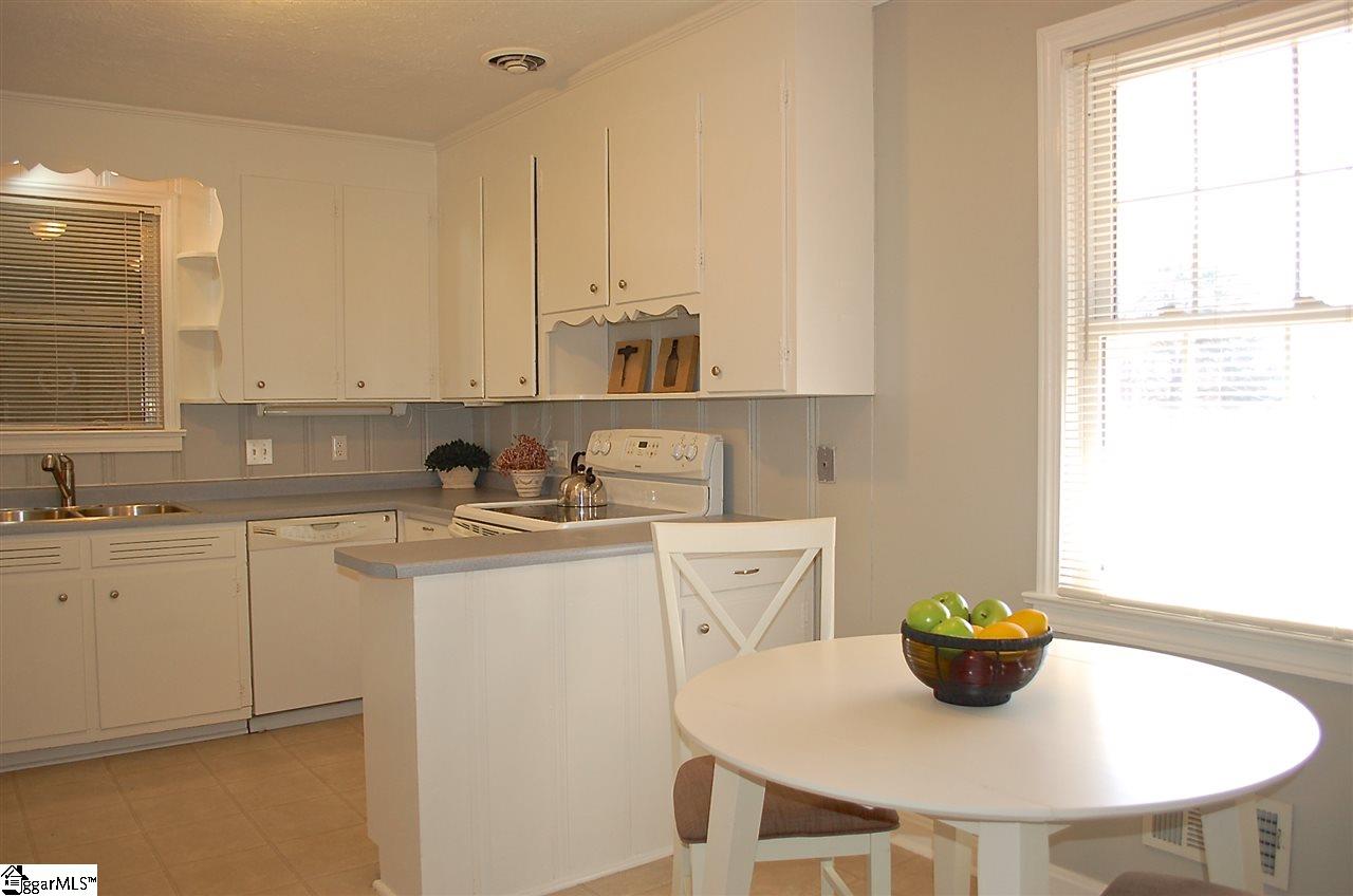 104 Edwards Road Greenville, SC 29615 - Photo 11 of 30 Gallery Image 11