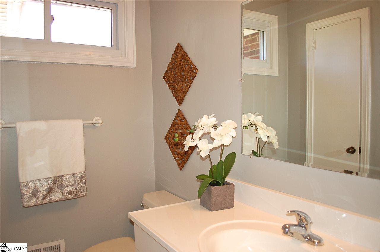 104 Edwards Road Greenville, SC 29615 - Photo 16 of 30 Gallery Image 16