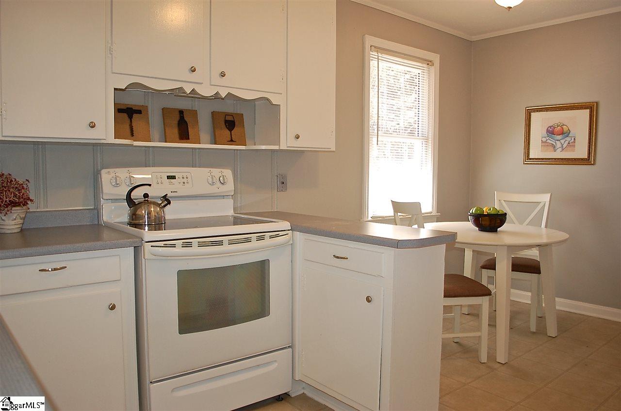 104 Edwards Road Greenville, SC 29615 - Photo 10 of 30 Gallery Image 10