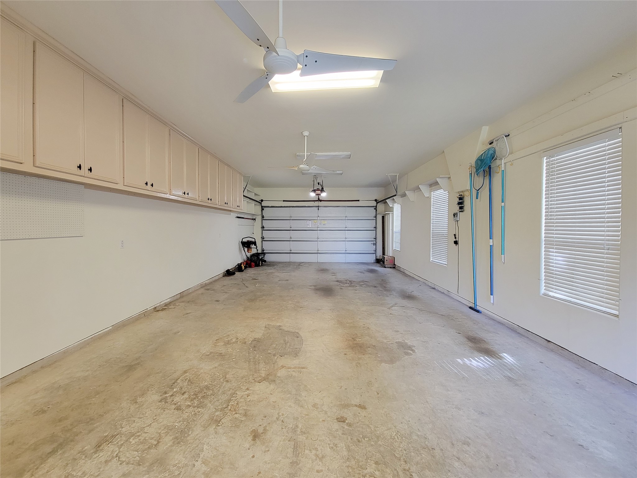 1118 Colonial Street Bellaire, TX 77401 - Photo 44 of 50 Four car garage with tons of storage!