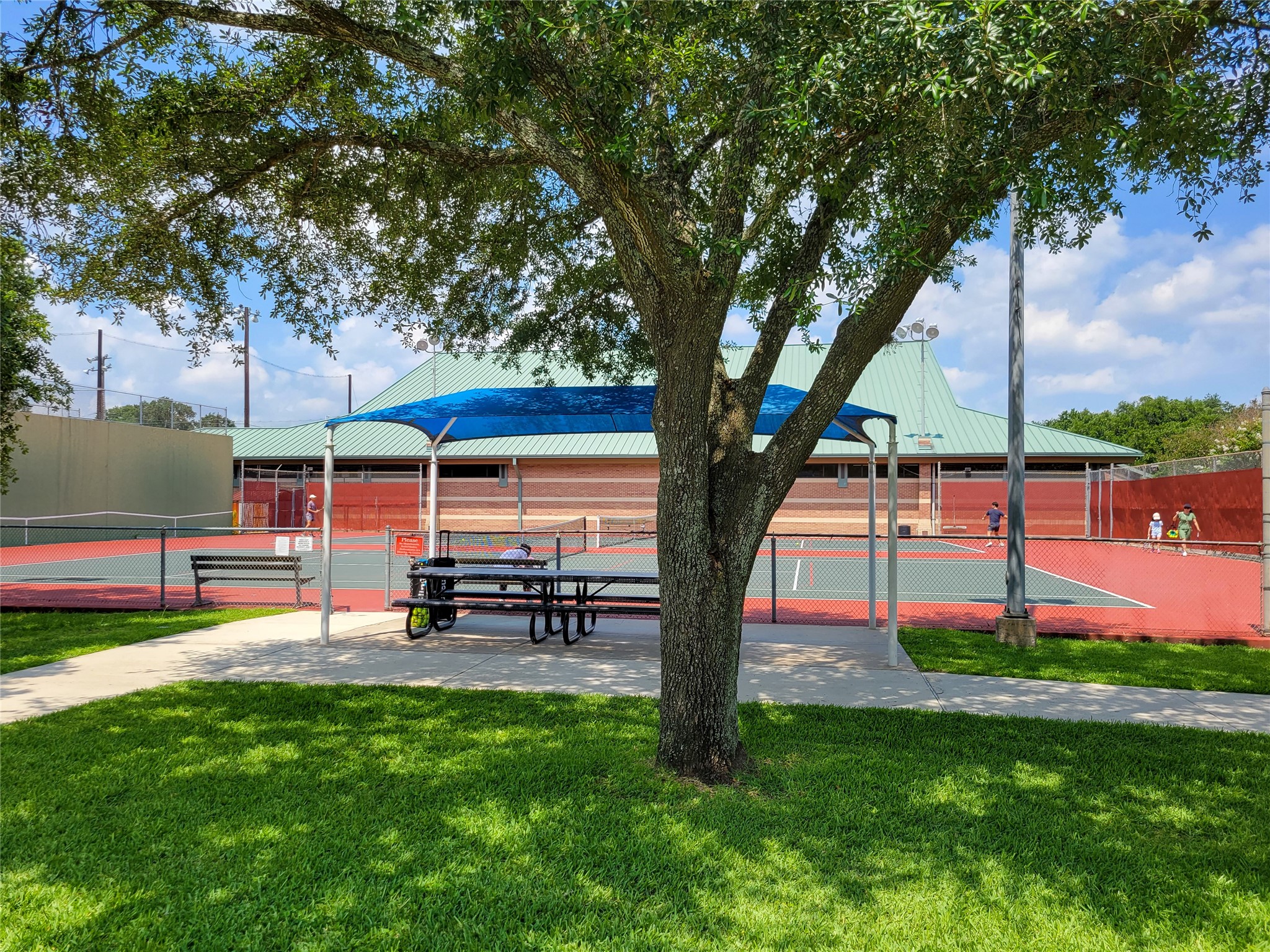 1118 Colonial Street Bellaire, TX 77401 - Photo 49 of 50 Bellaire Tennis Courts.