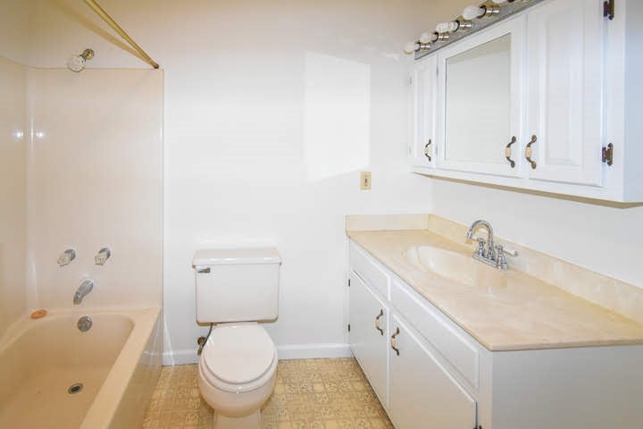 4361 Logansport Road Morgantown, KY 42261 - Photo 13 of 31 Gallery Image 13