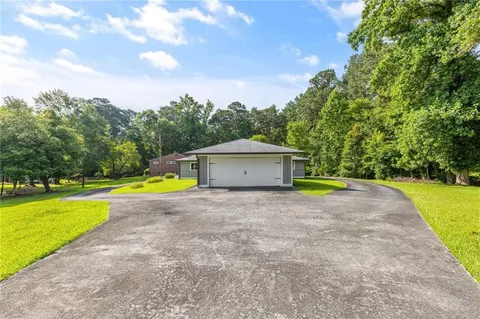 $795,000 | 4847 Lakewood Drive, Acworth, GA 30101