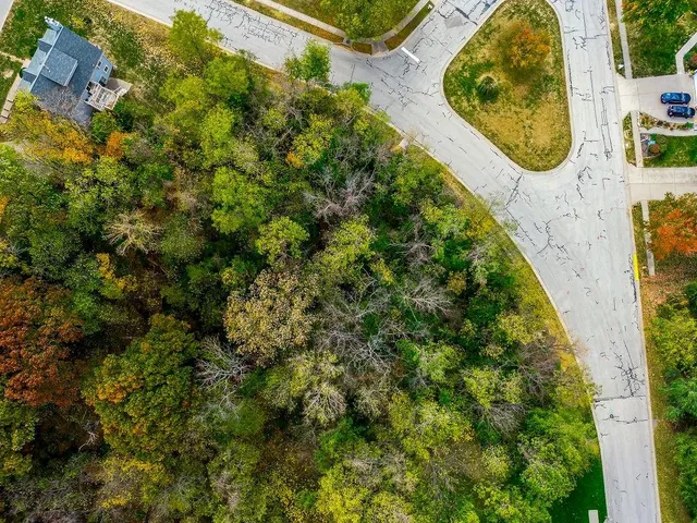 $110,000 | 5575 Heritage Hill Road, Parkville, MO 64152