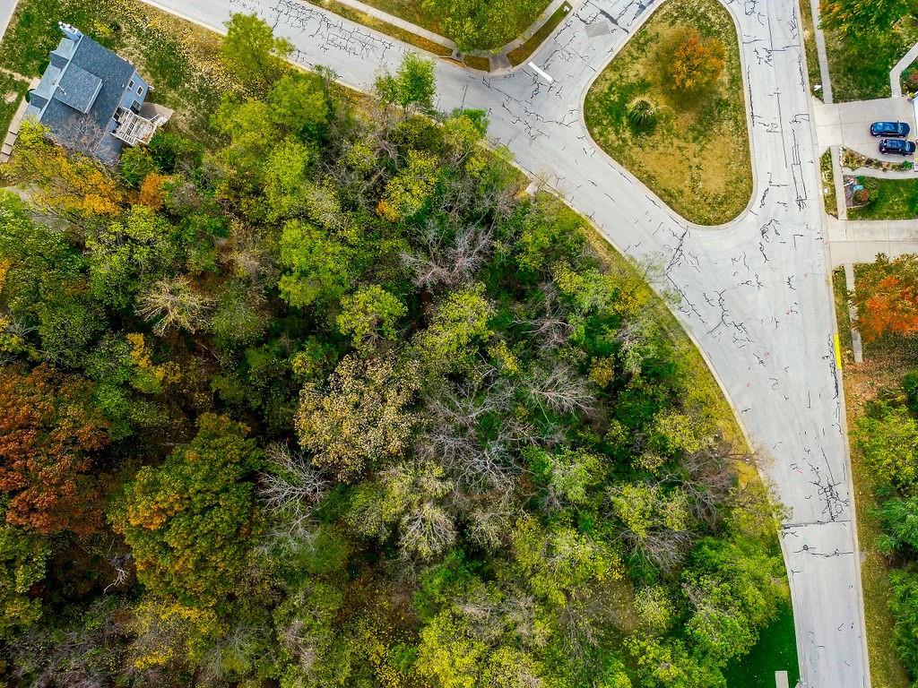 5575 Heritage Hill Road Parkville, MO 64152 - Photo 3 of 7