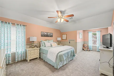 $900,000 | 83 Wyndehaven Lakes Drive, Katy, TX 77494