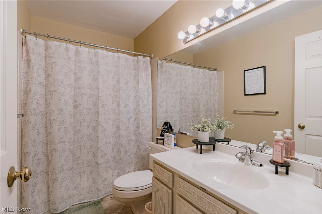 2889 Charing Cross Road Northwest Canton, OH 44708 - Photo 19 of 28