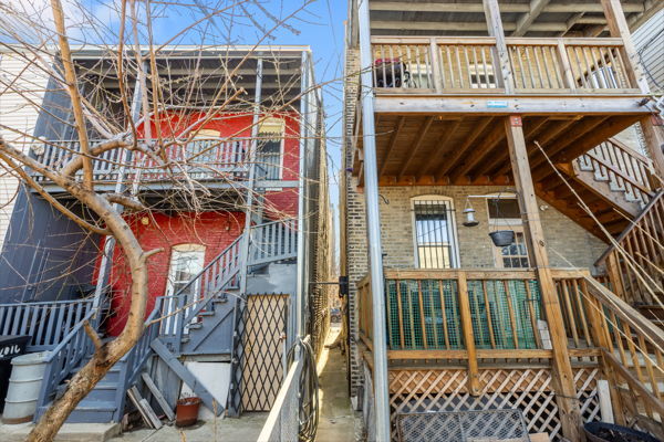 2016 West Superior Street Chicago, IL 60612 - Photo 14 of 16 a view of a house with a window