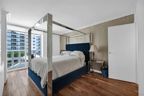 $4,000 | 2401 Collins Avenue, Unit 504, Miami Beach, FL 33140