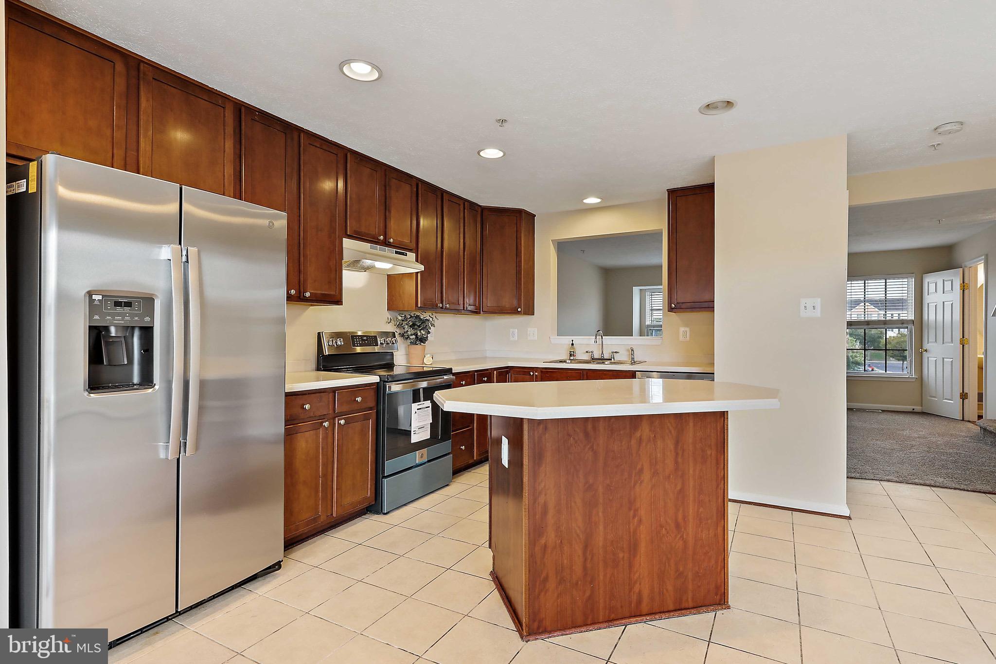 9730 Selfridge Road Middle River, MD 21220 - Photo 8 of 35 Lvl 2 eat-in Kitchen w/ brand new appliances
