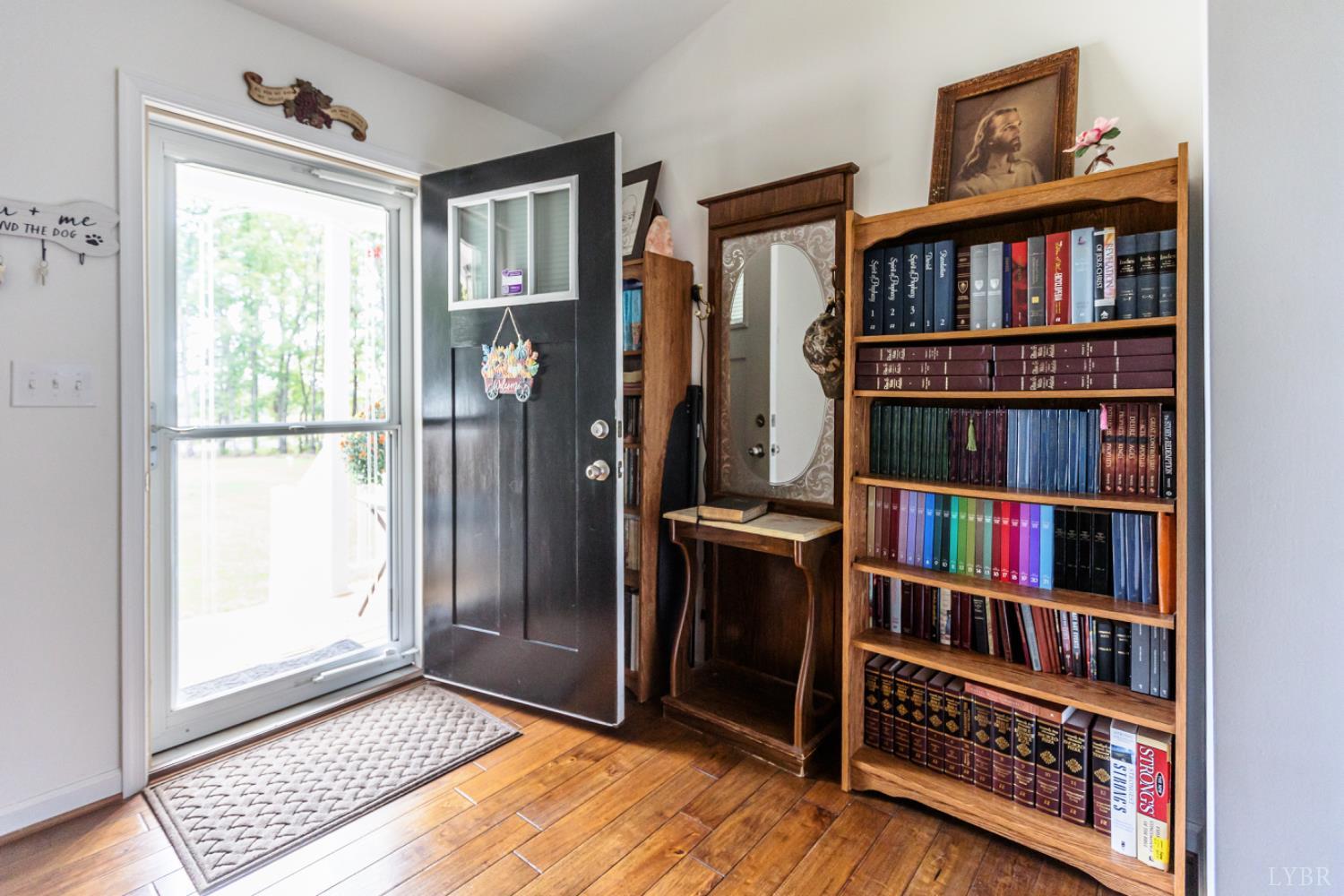 7099 Oakville Road Appomattox, VA 24522 - Photo 5 of 31 a view of an empty room with closet and a window