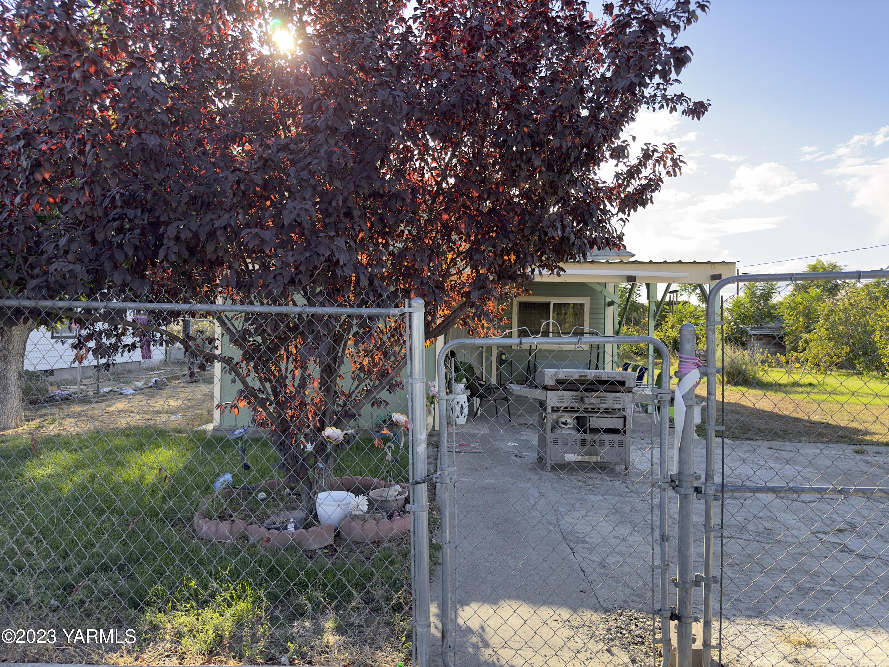 450 Main Street Parker, WA 98939 - Photo 2 of 18 a view of outdoor space yard and patio