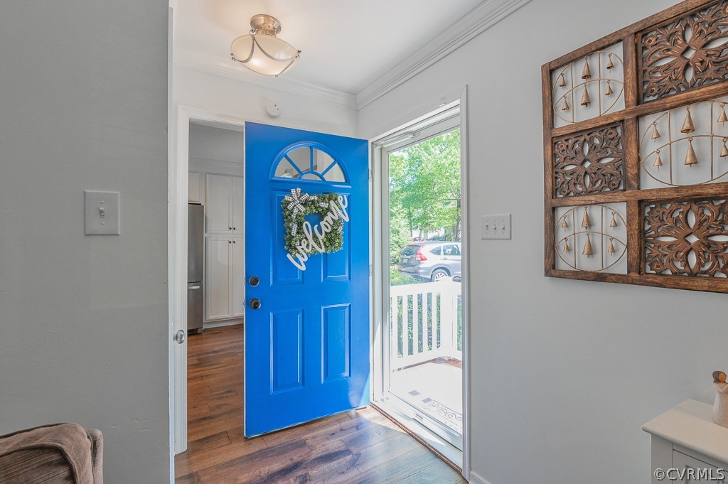 5906 Acorn Ridge Court Midlothian, VA 23112 - Photo 3 of 48 a view of front door with entryway