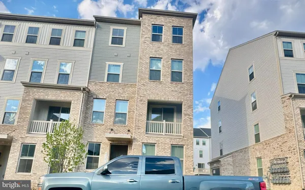 $699,900 | 42548 Invergordon Terrace, Sterling, VA 20166