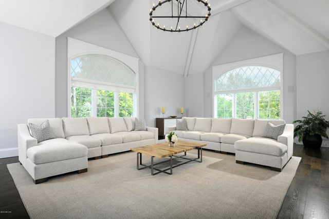 $8,375,000 | 570 North Street, Greenwich, CT 06830