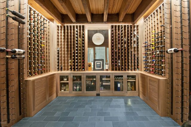 $8,375,000 | 570 North Street, Greenwich, CT 06830