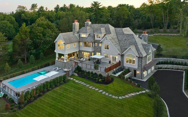 $8,375,000 | 570 North Street, Greenwich, CT 06830