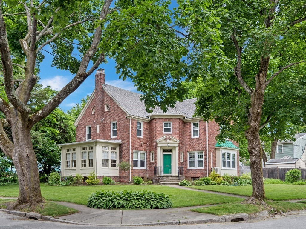 95 Commodore Road Worcester, MA 01602 - Photo 1 of 42 Gallery Image 1