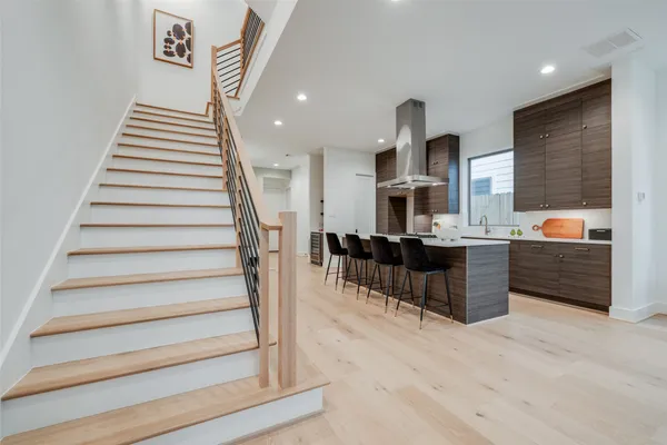 $1,069,900 | 1312 Castle Court, Unit A, Houston, TX 77006