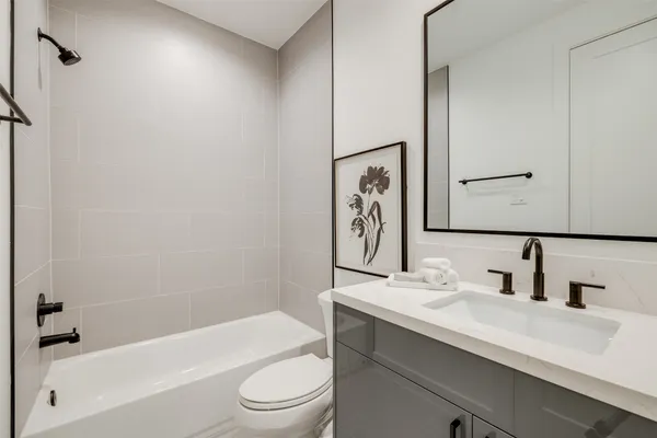 $1,069,900 | 1312 Castle Court, Unit A, Houston, TX 77006