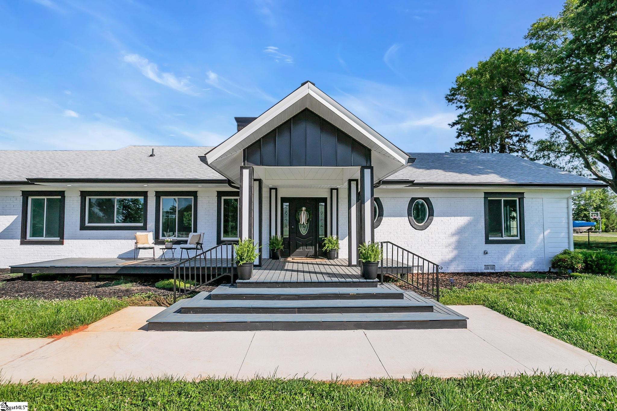 305 Waters Road Taylors, SC 29687 - Photo 2 of 48
