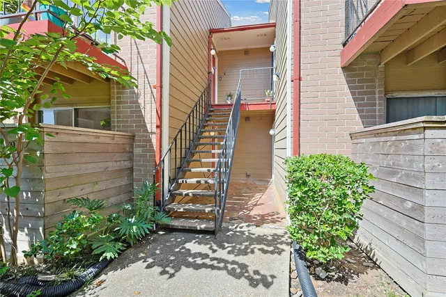 $69,900 | 12955 Woodforest Boulevard, Unit 19, Houston, TX 77015