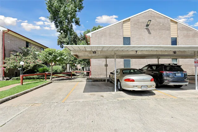 $69,900 | 12955 Woodforest Boulevard, Unit 19, Houston, TX 77015