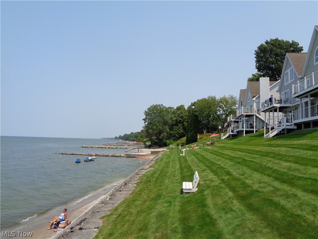 4611 Cleveland Road East, Unit 922 Huron, OH 44839 - Photo 5 of 34 Common area to Lake Erie with beach access.