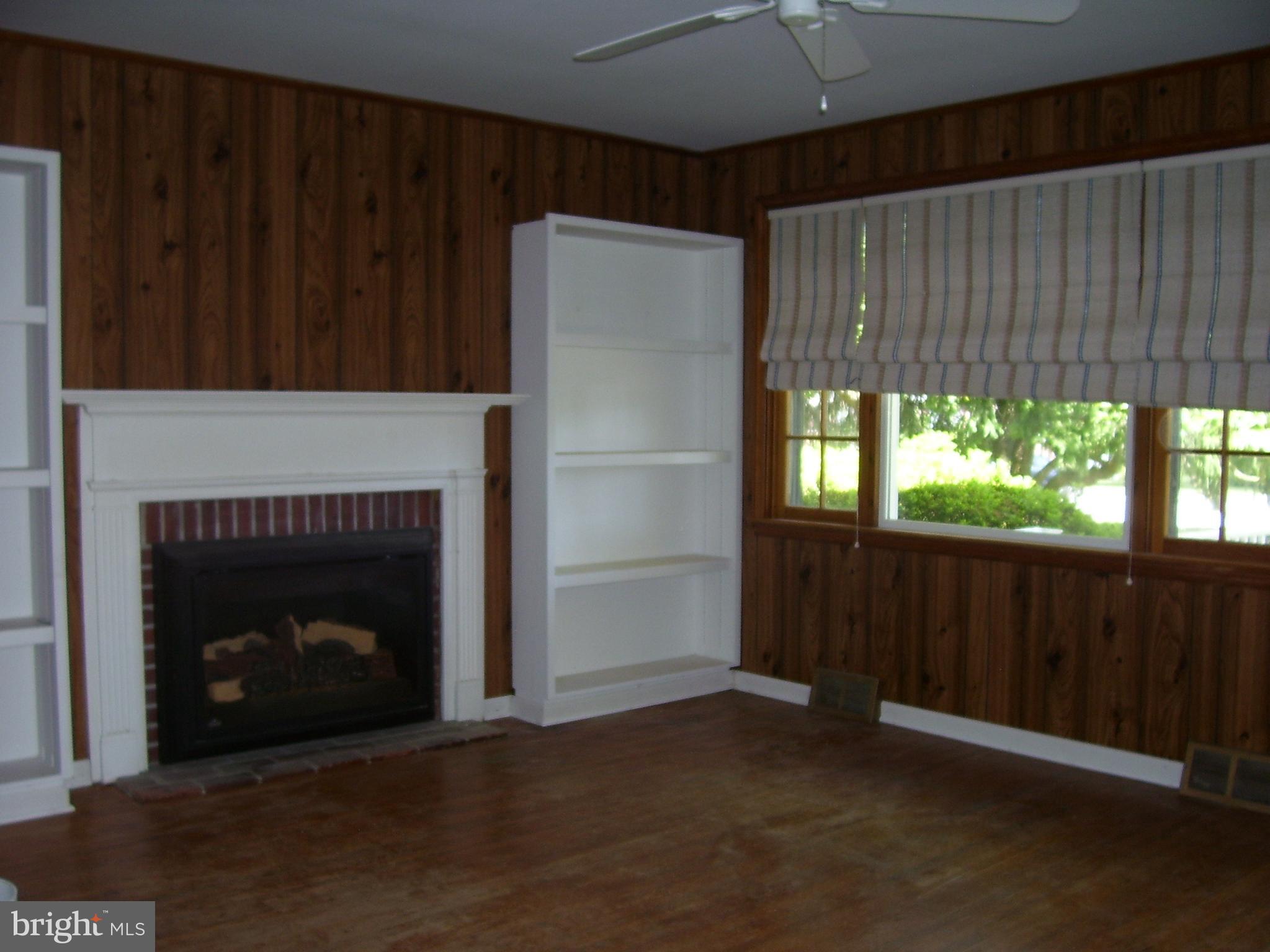 925 Village Road Folsom, PA 19033 - Photo 16 of 19 Gallery Image 16